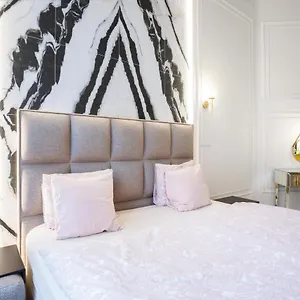 Palace By Main Station - Premier Apartment